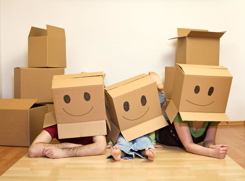 Happy customers moving with Box Brothers boxes